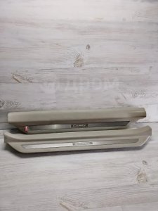 Накладки на пороги передние пара #210 6791733060E0 TOYOTA CAMRY