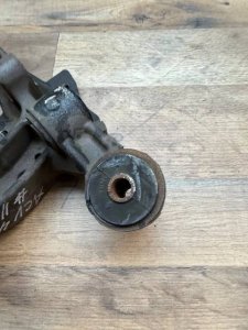 Цапфа задняя левая кулак #126 TOYOTA CAMRY OEM 4230448010 ACV40 2006