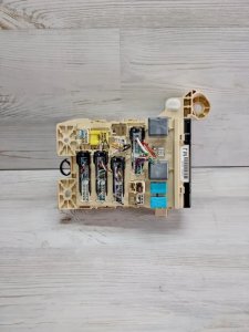 Блок предохранителей #238 8274033020 TOYOTA CAMRY