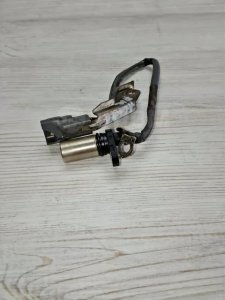 Датчик положения коленвала #244 TOYOTA CAMRY OEM 9091905067 ACV40 2006