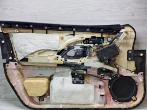 Обшивки дверей комплект #580 HONDA LEGEND OEM 83501SJAJ01ZA KB2 2008