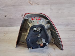 Стоп сигнал (задний фонарь) левый #668 TOYOTA COROLLA OEM 815511E040 NZE121 2006