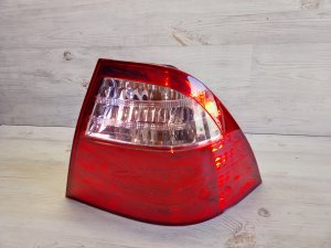 Стоп сигнал (задний фонарь) правый #671 815511E040 TOYOTA COROLLA