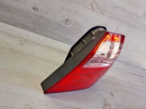 Стоп сигнал (задний фонарь) правый #671 TOYOTA COROLLA OEM 815511E040 NZE121 2006