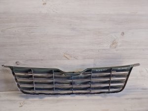 Решетка радиатора #669 TOYOTA COROLLA OEM 5311113260 NZE121 2006