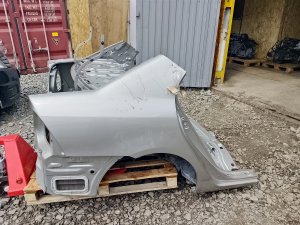 Задняя часть автомобиля с крыльями #675 TOYOTA COROLLA OEM 616021E860 NZE121 2006