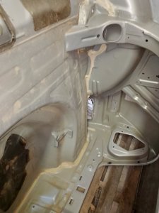 Задняя часть автомобиля с крыльями #675 TOYOTA COROLLA OEM 616021E860 NZE121 2006