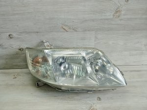 Фара правая #686 8118512A00 TOYOTA COROLLA