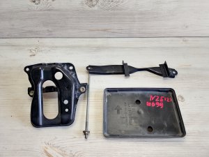 Крепление аккумулятора #699 7440412400 TOYOTA COROLLA