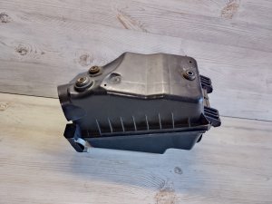 Корпус воздушного фильтра #710 TOYOTA COROLLA OEM 1770021070 NZE121 2006