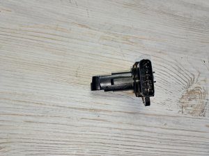 Датчик массового расхода воздуха #711 TOYOTA COROLLA OEM 2220422010 NZE121 2006
