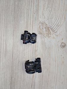 Крепление трубки кондиционера #733 TOYOTA COROLLA OEM 887182D140 NZE121 2006