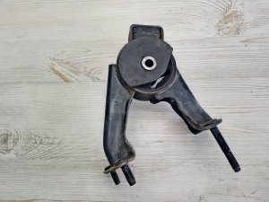 Подушка двигателя задняя #775 TOYOTA COROLLA OEM 1237221070 NZE121 2006