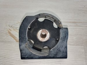 Подушка двигателя передняя #776 TOYOTA COROLLA OEM 1237221070 NZE121 2006
