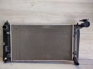 Радиатор охлаждения двигателя #806 TOYOTA COROLLA OEM 1640021160 NZE121 2006