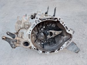 МКПП #825 TOYOTA COROLLA OEM 303001A800 NZE121 2006