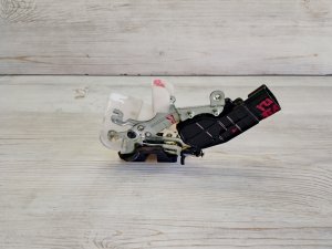 Замок двери задний левый #839 TOYOTA COROLLA OEM 6903012440 NZE121 2006