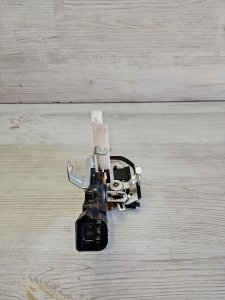 Замок двери задний левый #839 TOYOTA COROLLA OEM 6903012440 NZE121 2006