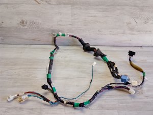 Проводка двери передняя правая #844 821521A760 TOYOTA COROLLA