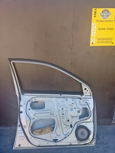 Дверь передняя левая #858 TOYOTA COROLLA OEM 6700312840 NZE121 2006
