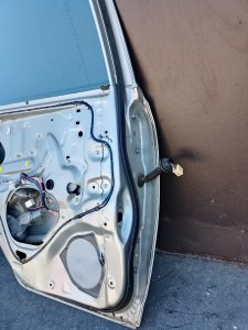 Дверь задняя левая #859 TOYOTA COROLLA OEM 6700312840 NZE121 2006