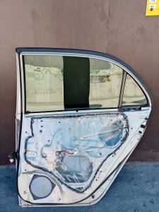 Дверь задняя правая #860 TOYOTA COROLLA OEM 6700312840 NZE121 2006
