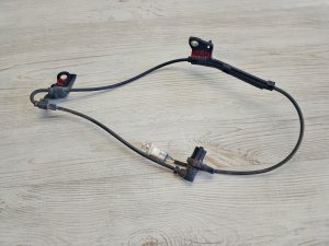 Датчик ABS передний правый #868 8954212070 TOYOTA COROLLA