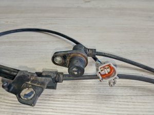 Датчик ABS передний левый #869 TOYOTA COROLLA OEM 8951612010 NZE121 2006