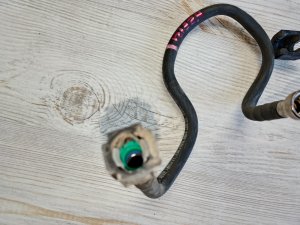 Трубка топливная #879 TOYOTA COROLLA OEM 2390121030 NZE121 2006