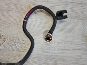 Трубка топливная #879 TOYOTA COROLLA OEM 2390121030 NZE121 2006