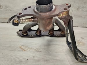 Коллектор выпускной с лямбдой #885 TOYOTA COROLLA OEM 1714121090 NZE121 2006